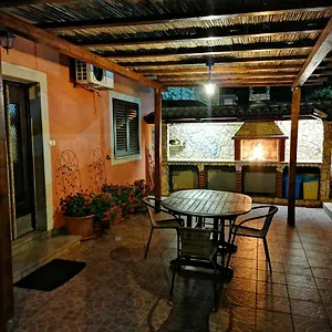 Monte Apartment